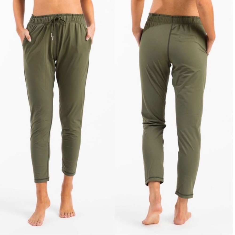 Zyia Olive Everywhere pants, Large